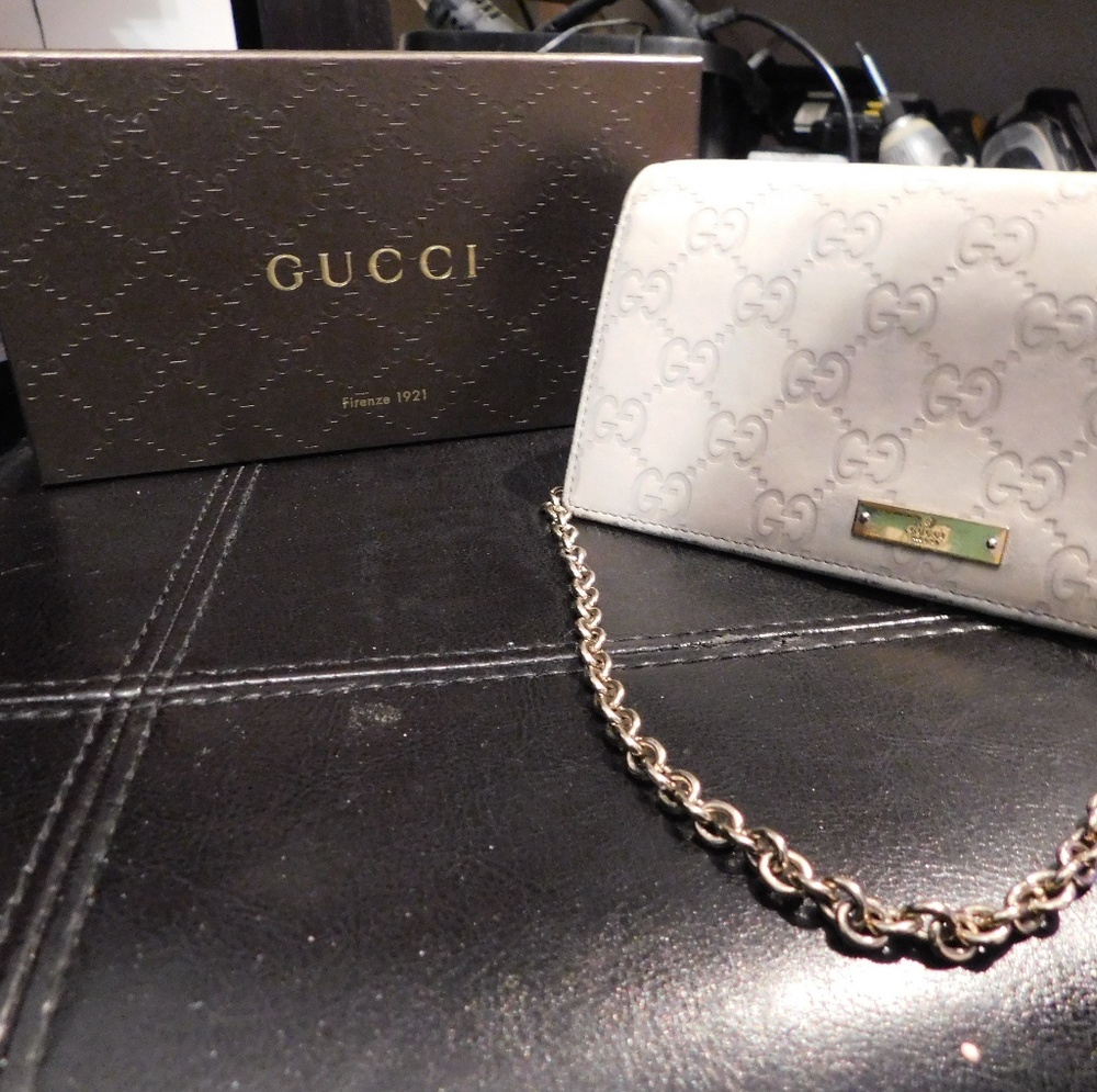 White Gucci clutch